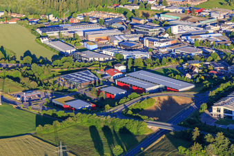 Vue aérienne de Zone industrielle de Wittlensweilerstraße avec ISE Trading GmbH à le quartier Wittlensweiler in Freudenstadt dans le département Bade-Wurtemberg, Allemagne