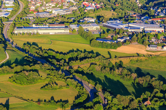 Vue aérienne de Zone industrielle de la Hochgerichtstraße avec les équipements de topographie de Nedo GmbH & Co. KG et Kläger Spritzguss GmbH & Co. KG à Dornstetten dans le département Bade-Wurtemberg, Allemagne