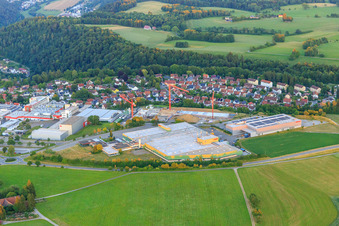Vue aérienne de Chantier de construction d'un nouveau bâtiment dans la Beffendorfer Straße depuis l'ouest, exeron GmbH et Mafell AG à le quartier Lindenhof in Oberndorf am Neckar dans le département Bade-Wurtemberg, Allemagne