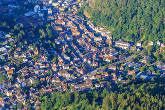 Vue aérienne de Centre-ville à Schramberg dans le département Bade-Wurtemberg, Allemagne