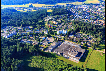 Vue aérienne de Vue de l'emplacement avec SCHMIDT Technology GmbH à le quartier Saint Georgen im Schwarzwald in St. Georgen im Schwarzwald dans le département Bade-Wurtemberg, Allemagne