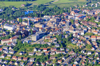 Vue aérienne de Centre-ville à le quartier Saint Georgen im Schwarzwald in St. Georgen im Schwarzwald dans le département Bade-Wurtemberg, Allemagne