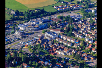 Vue aérienne de OTC ST. GEORGEN au PE Commercial Center Building 8 à la gare avec M&M Software GmbH, HMT – Häseler Metall Technik GmbH à le quartier Saint Georgen im Schwarzwald in St. Georgen im Schwarzwald dans le département Bade-Wurtemberg, Allemagne