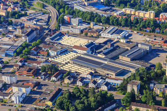 Vue aérienne de Zone industrielle de Goldenbühlstraße avec AGVS Aluminium Werke GmbH Villingen à le quartier Villingen in Villingen-Schwenningen dans le département Bade-Wurtemberg, Allemagne