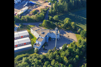 Vue aérienne de Centre des médias du district de Schwarzwald-Baar et bureau de l'immigration Villingen-Schwenningen à le quartier Villingen in Villingen-Schwenningen dans le département Bade-Wurtemberg, Allemagne