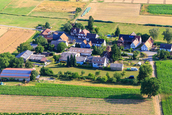 Vue aérienne de Kaplaneihof à le quartier Deutschhof in Kapellen-Drusweiler dans le département Rhénanie-Palatinat, Allemagne