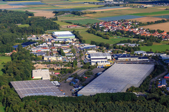 Chantier de construction du nouveau parc logistique de HANSAINVEST et DFI-Real-Estate Kandel après la démolition du marché OBI à le quartier Minderslachen in Kandel dans le département Rhénanie-Palatinat, Allemagne hors des airs