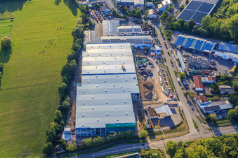 Chantier de construction du nouveau parc logistique de HANSAINVEST et DFI-Real-Estate Kandel après la démolition du marché OBI à le quartier Minderslachen in Kandel dans le département Rhénanie-Palatinat, Allemagne vue du ciel