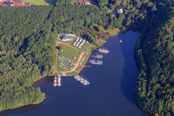 Vue aérienne de Quais de l'Association des marins de la Sarre au lac de Bostal à le quartier Bosen in Nohfelden dans le département Sarre, Allemagne