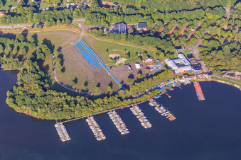 Vue aérienne de Jetée au lac Bostalsee de l'école de voile SALT à le quartier Bosen in Nohfelden dans le département Sarre, Allemagne