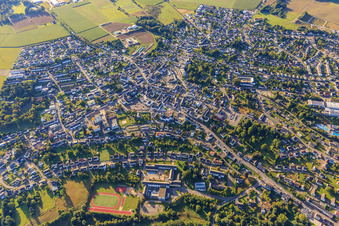 Vue aérienne de Aperçu de la ville à Hermeskeil dans le département Rhénanie-Palatinat, Allemagne
