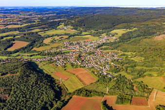 Vue aérienne de Du nord-est à le quartier Wadrill in Wadern dans le département Sarre, Allemagne