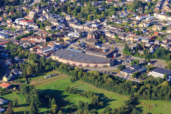 Vue aérienne de Centre commercial HACO The Experience à Wadern dans le département Sarre, Allemagne