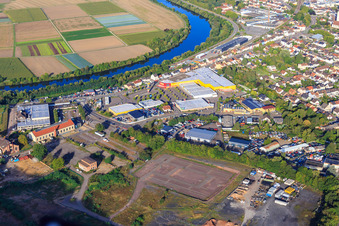 Vue aérienne de Marché frais POCO Saarlouis et WASGAU Fraulautern au bord de la Sarre à le quartier Fraulautern in Saarlouis dans le département Sarre, Allemagne