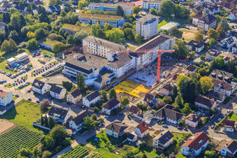 Vue d'oiseau de Chantier de construction pour l'agrandissement de l'Asklepios Südpfalzklinik Kandel à Kandel dans le département Rhénanie-Palatinat, Allemagne
