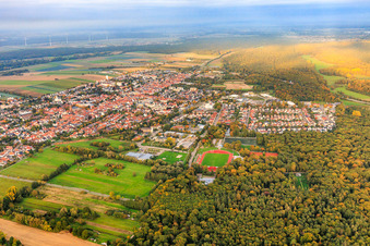 Vue aérienne de Centre sportif et scolaire sur la Jahnstrasse à Kandel dans le département Rhénanie-Palatinat, Allemagne