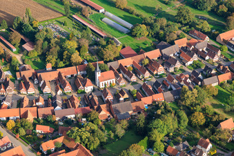Vue aérienne de Rue des Églises à Seebach dans le département Bas Rhin, France