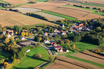Vue aérienne de District de Niederseebach à Seebach dans le département Bas Rhin, France