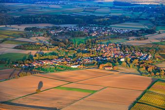 Vue aérienne de De l'ouest à Oberhausen dans le département Rhénanie-Palatinat, Allemagne
