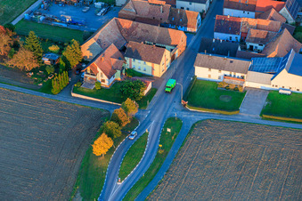 Vue aérienne de Domaine viticole Heinz Klundt à Hergersweiler dans le département Rhénanie-Palatinat, Allemagne