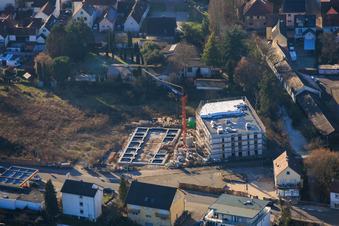 Vue aérienne de Chantier de construction d'immeubles d'habitation sur la Neue Landstraße à Rülzheim dans le département Rhénanie-Palatinat, Allemagne