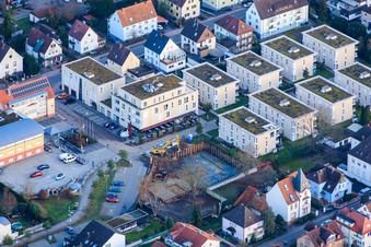 Photographie aérienne de Fosse de construction pour l'agrandissement du complexe résidentiel en centre-ville à Kandel dans le département Rhénanie-Palatinat, Allemagne