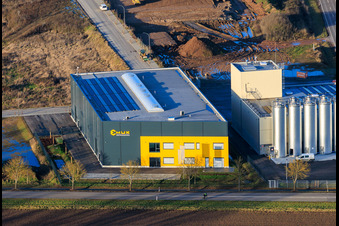 Vue aérienne de Bâtiment de l'entreprise EMUK en Basse-Saxe à Offenbach an der Queich dans le département Rhénanie-Palatinat, Allemagne