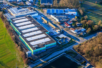 Bâtiment neuf presque achevé du parc logistique par HANSAINVEST et DFI-Real-Estate Kandel pour FRISCHEPLATTFORM SÜDWEST de Gemüsering Stuttgart GmbH à le quartier Minderslachen in Kandel dans le département Rhénanie-Palatinat, Allemagne vue d'en haut