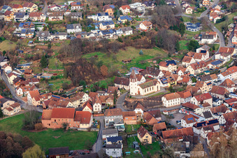 Vue aérienne de Bundenthal dans le département Rhénanie-Palatinat, Allemagne