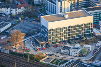 Le nouveau bâtiment de recherche et développement d'AbbVie Allemagne, « LUnA », situé à Knollstr. à le quartier Süd in Ludwigshafen am Rhein dans le département Rhénanie-Palatinat, Allemagne