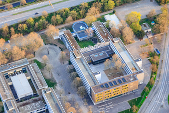École secondaire Anne Frank plus à le quartier West in Ludwigshafen am Rhein dans le département Rhénanie-Palatinat, Allemagne