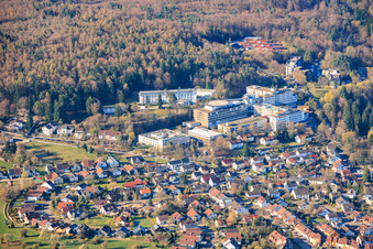 SRH Klinikum Karlsbad-Langensteinbach GmbH à le quartier Langensteinbach in Karlsbad dans le département Bade-Wurtemberg, Allemagne