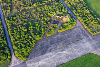Position de stationnement sur l'ancien aérodrome militaire Grostenquin à Grostenquin dans le département Moselle, France