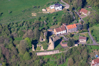 Château de Frauenberg au dessus de la Blies à Frauenberg dans le département Moselle, France