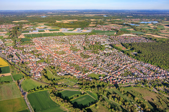De l'ouest à Rülzheim dans le département Rhénanie-Palatinat, Allemagne