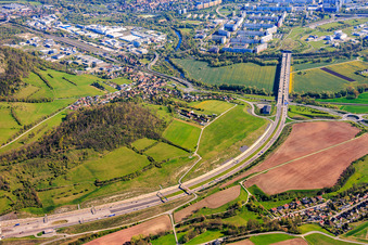 Tracé de l'autoroute A4 et de la B88 à le quartier Göschwitz in Jena dans le département Thuringe, Allemagne