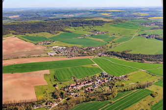 Du sud à le quartier Gröben in Schlöben dans le département Thuringe, Allemagne