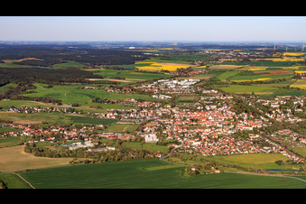 Vue de la ville depuis l'ouest à Neustadt an der Orla dans le département Thuringe, Allemagne