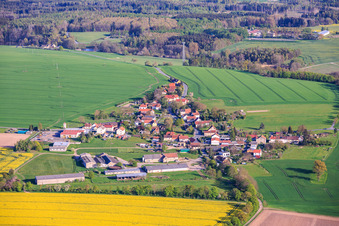 Du nord-ouest à Grobengereuth dans le département Thuringe, Allemagne