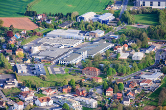 Zone industrielle Industriestraße avec Federal-Mogul Ignition GmbH, Elektromaschinenbau Schultheiß & Co. GmbH et Zirbs Verpackungen e.Kfr à le quartier Neuhaus in Föritztal dans le département Thuringe, Allemagne