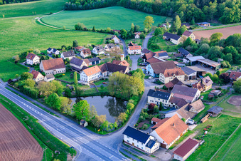 De l'est à le quartier Sendelbach in Rentweinsdorf dans le département Bavière, Allemagne