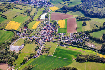 Du sud-ouest à le quartier Bühler in Eußenheim dans le département Bavière, Allemagne