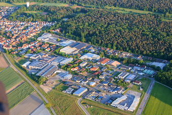 Parc industriel Im Gereut du nord-ouest à Hatzenbühl dans le département Rhénanie-Palatinat, Allemagne