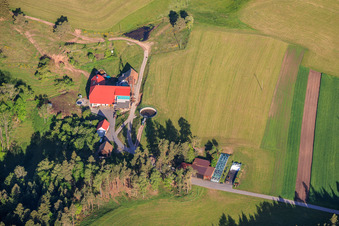 Fermes de la Forêt-Noire à le quartier Fohrenbühl in Hornberg dans le département Bade-Wurtemberg, Allemagne