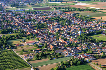 Du nord à le quartier Böhl in Böhl-Iggelheim dans le département Rhénanie-Palatinat, Allemagne