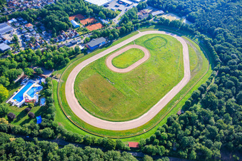 Courses sur piste de sable à Herxheim à Herxheim bei Landau dans le département Rhénanie-Palatinat, Allemagne