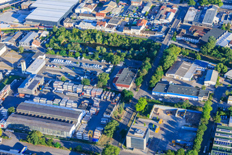 Knäble und Müller GmbH et REIF Bauunternehmung GmbH & Co. KG à le quartier Neckarau in Mannheim dans le département Bade-Wurtemberg, Allemagne