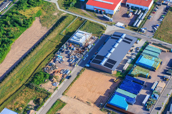 Parc industriel Im Niedersand depuis le sud-est à Offenbach an der Queich dans le département Rhénanie-Palatinat, Allemagne