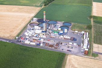 Le site de forage profond V20 de Vulcan Energy à Schleidberg pour l'extraction d'énergie géothermique et de lithium à Insheim dans le département Rhénanie-Palatinat, Allemagne
