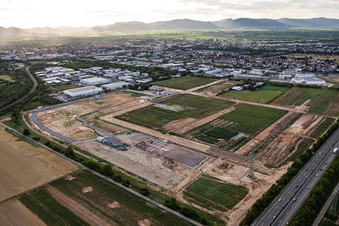 Parc industriel D12 avec site de construction d'une centrale géothermique et d'un poste de transformation de Vulcan, situé au sud-est. à Landau in der Pfalz dans le département Rhénanie-Palatinat, Allemagne